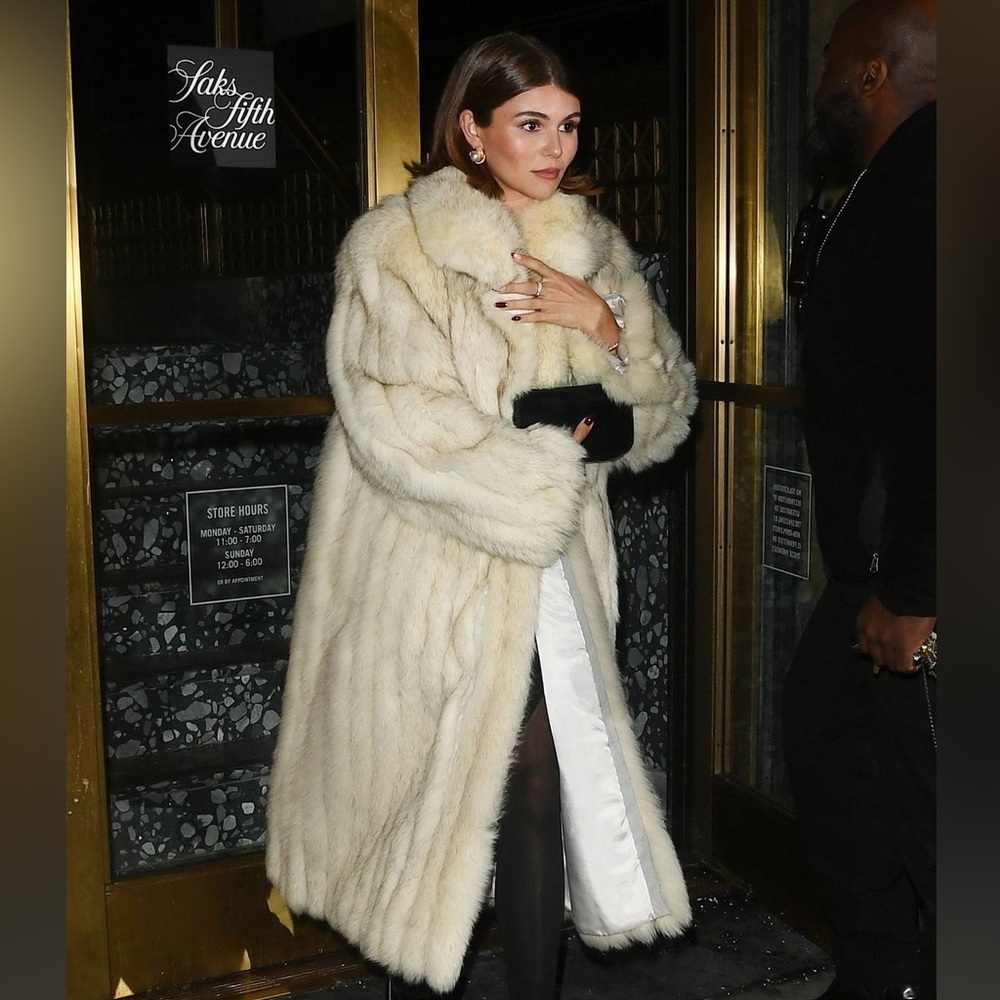 As Seen On Olivia Jade!! Ultimate mob wife aesthetic vintage mink/fox fur coat.